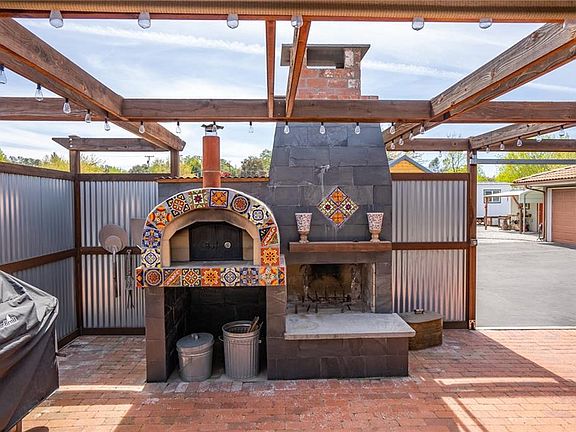 Pizza Oven