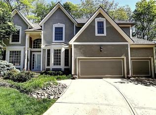 3536 NW Primrose Ct, Lees Summit, MO 64064