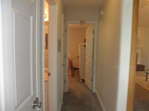 3rd image of 2014 Parkway Place Dr