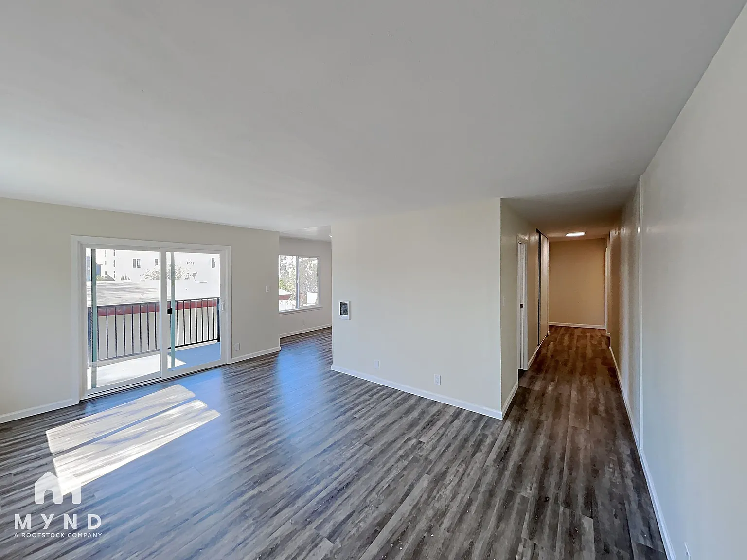 2 bed, 2.0 bath, 1000 sqft, $2,595 — Photo 3