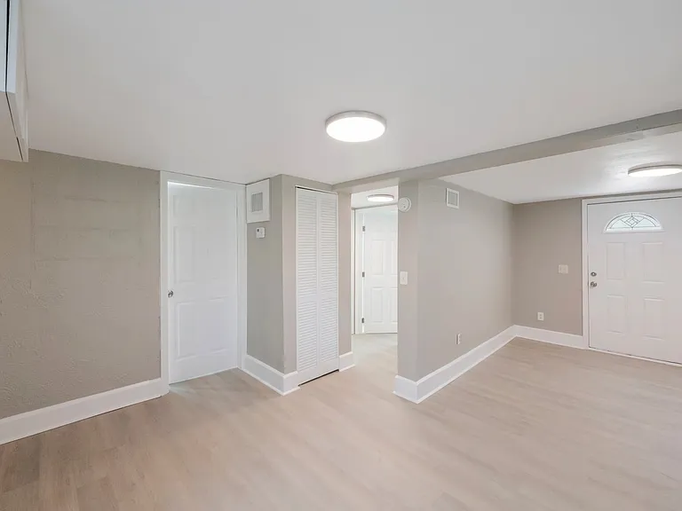 955 9th Ave S #2 — Photo 2