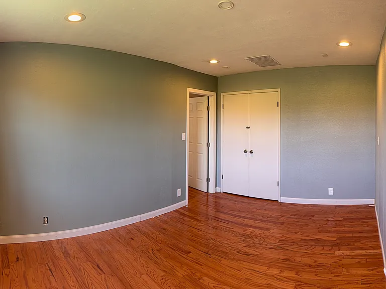 Goldsmith Dr — Photo 17