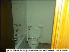 5th image of 1905 Carolyn Dr