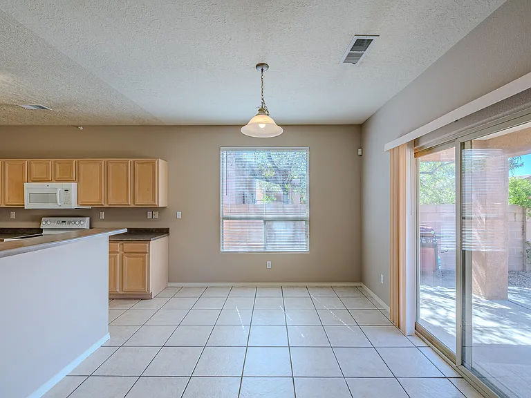 1124 Calle Corvo NE — Photo 11