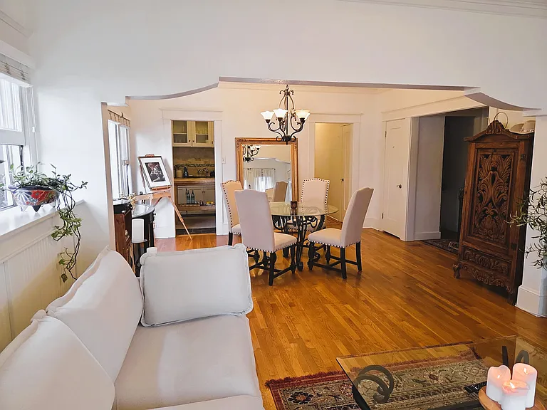 219 Redondo Ave #C — Photo 6