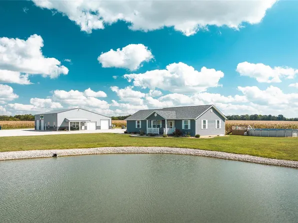 724 Plant School Ave, Greenville, IL 62246