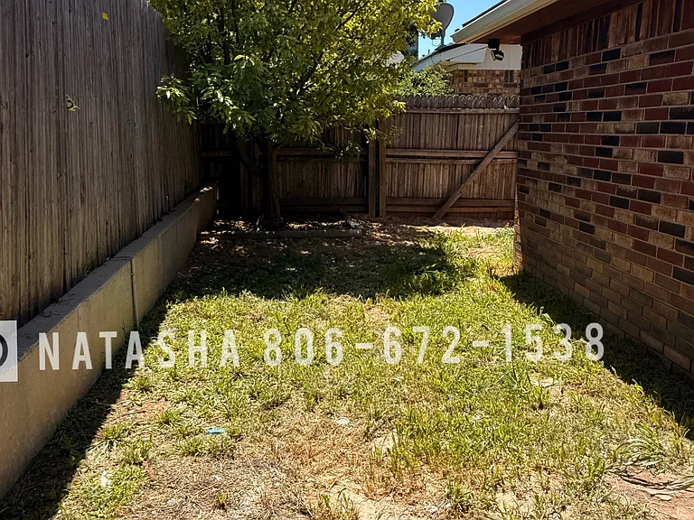 1332 Montclair Dr — Photo 33