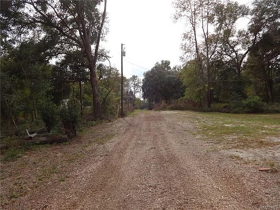 5th image of 2109 N Picnic Pt