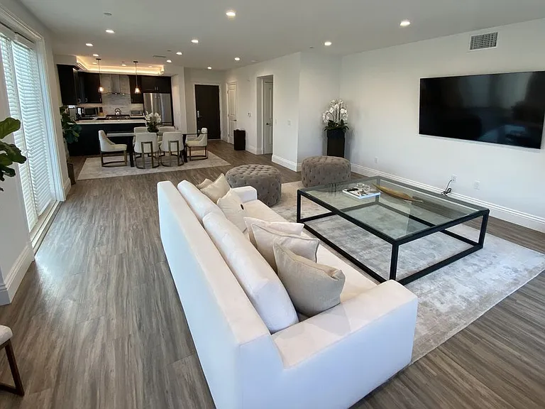 8700 Chalmers Dr #Penthouse 401 — Photo 8
