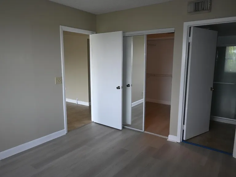 8721 Wiles Rd #305 — Photo 27