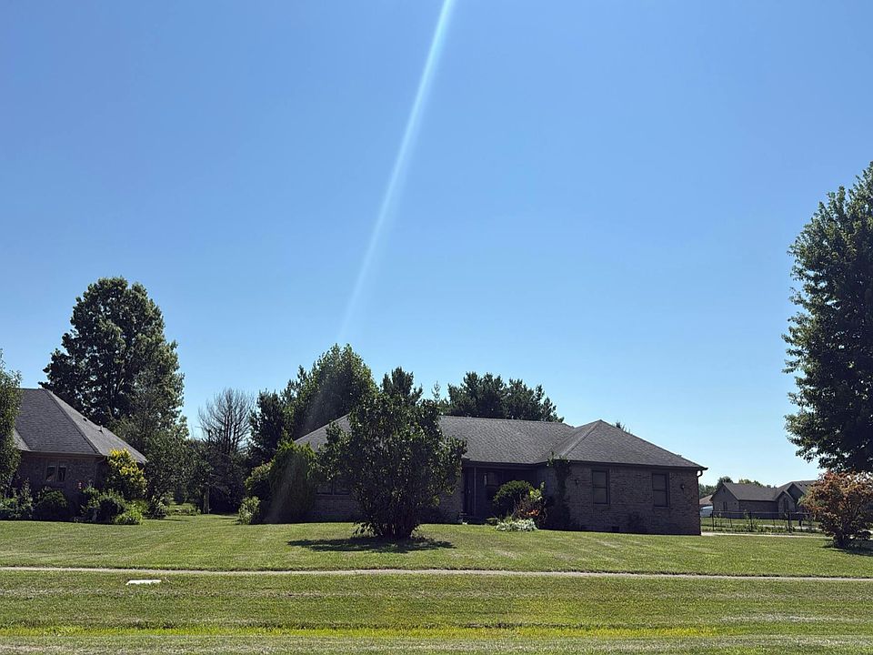1st image of 1426 Temple Dr