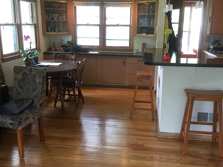 2721 Milwaukee St — Photo 2