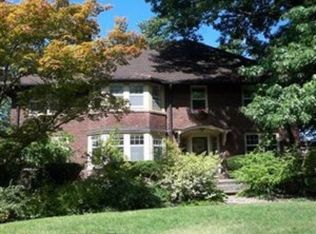 2460 Lamberton Rd, Cleveland Heights, OH 44118