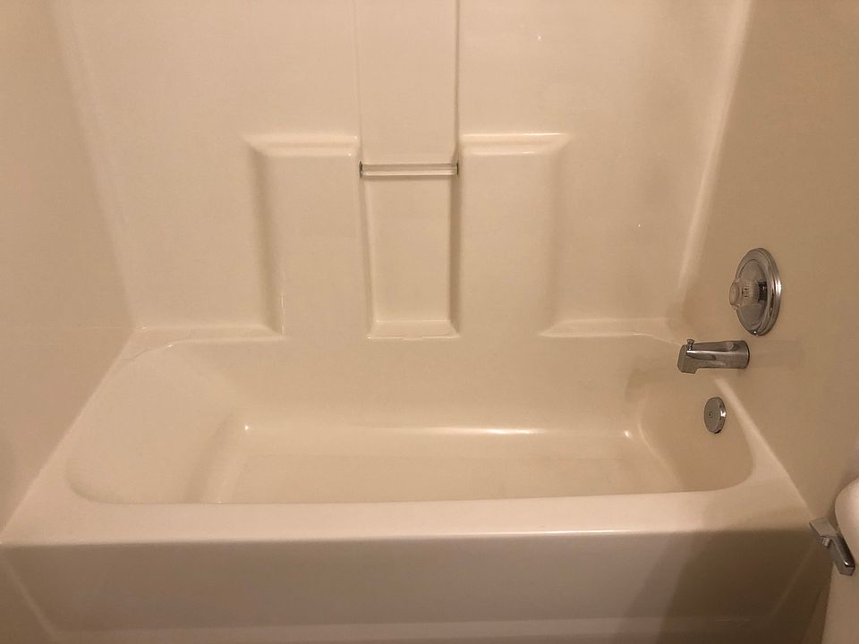 Bathroom 1 (top level)