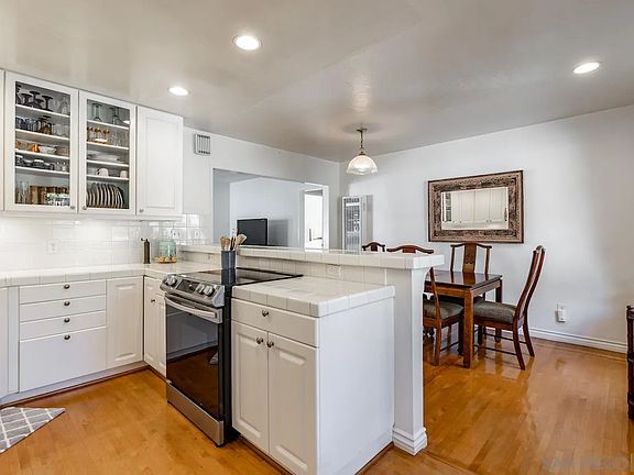 5th image of 7236 Berkeley Dr