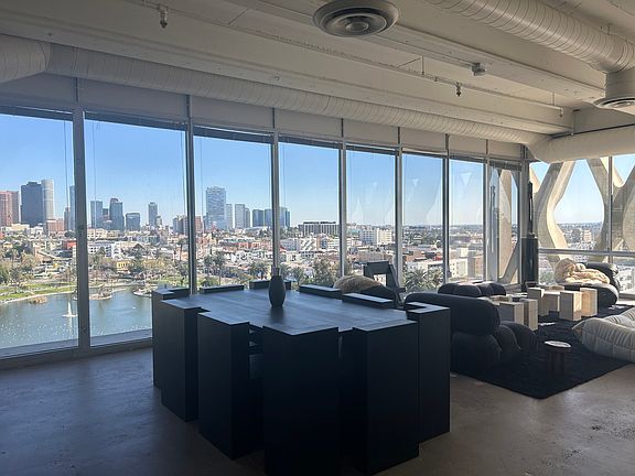 2nd image of 2404 Wilshire Blvd APT 9A