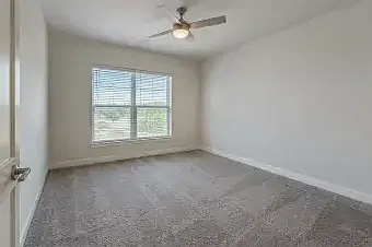 Oakwell Apartments — Photo 3