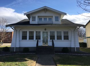 114 W Elm St, Gillespie, IL 62033