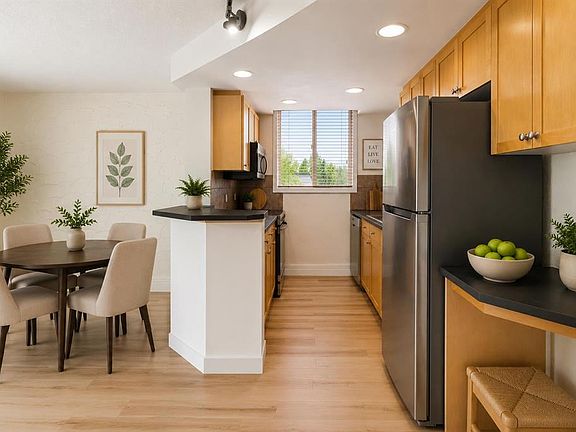 4th image of 340 S 4th Ave NE #405