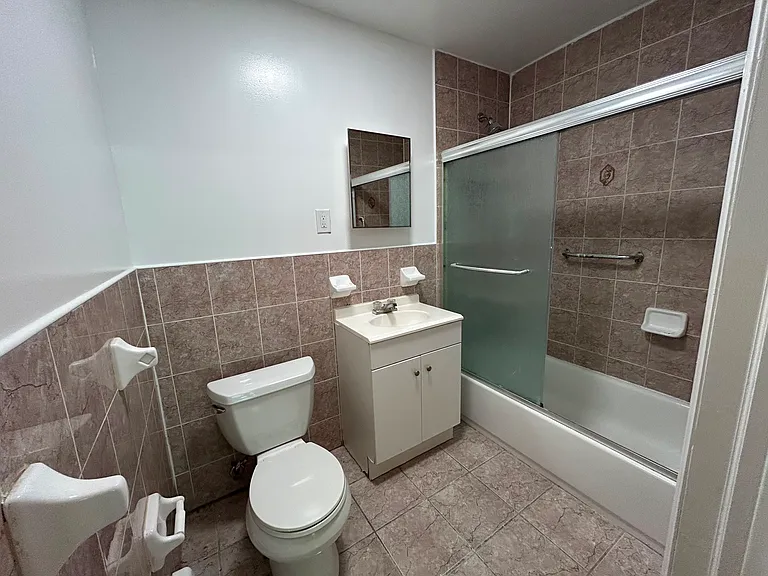 1287 Union Ave #3 — Photo 4