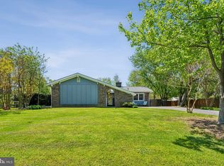 5 Heritage Rd, Fredericksburg, VA 22405