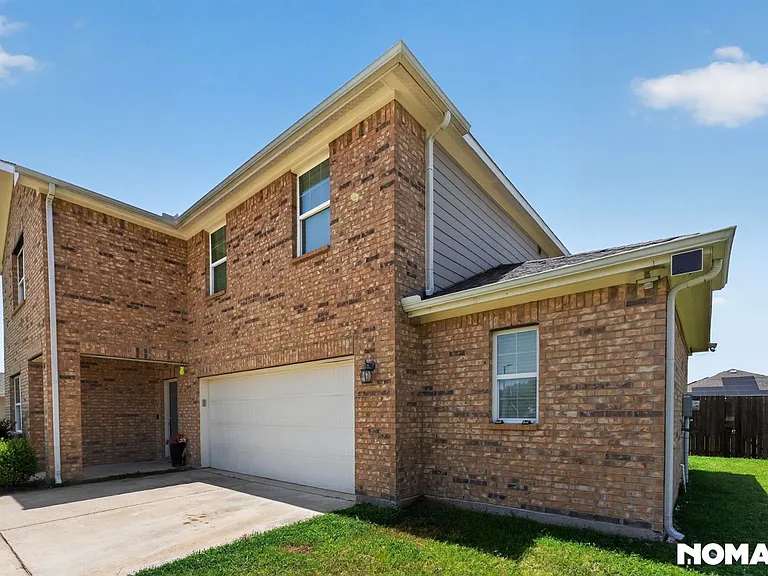 318 Dove Creek Ln — Photo 24