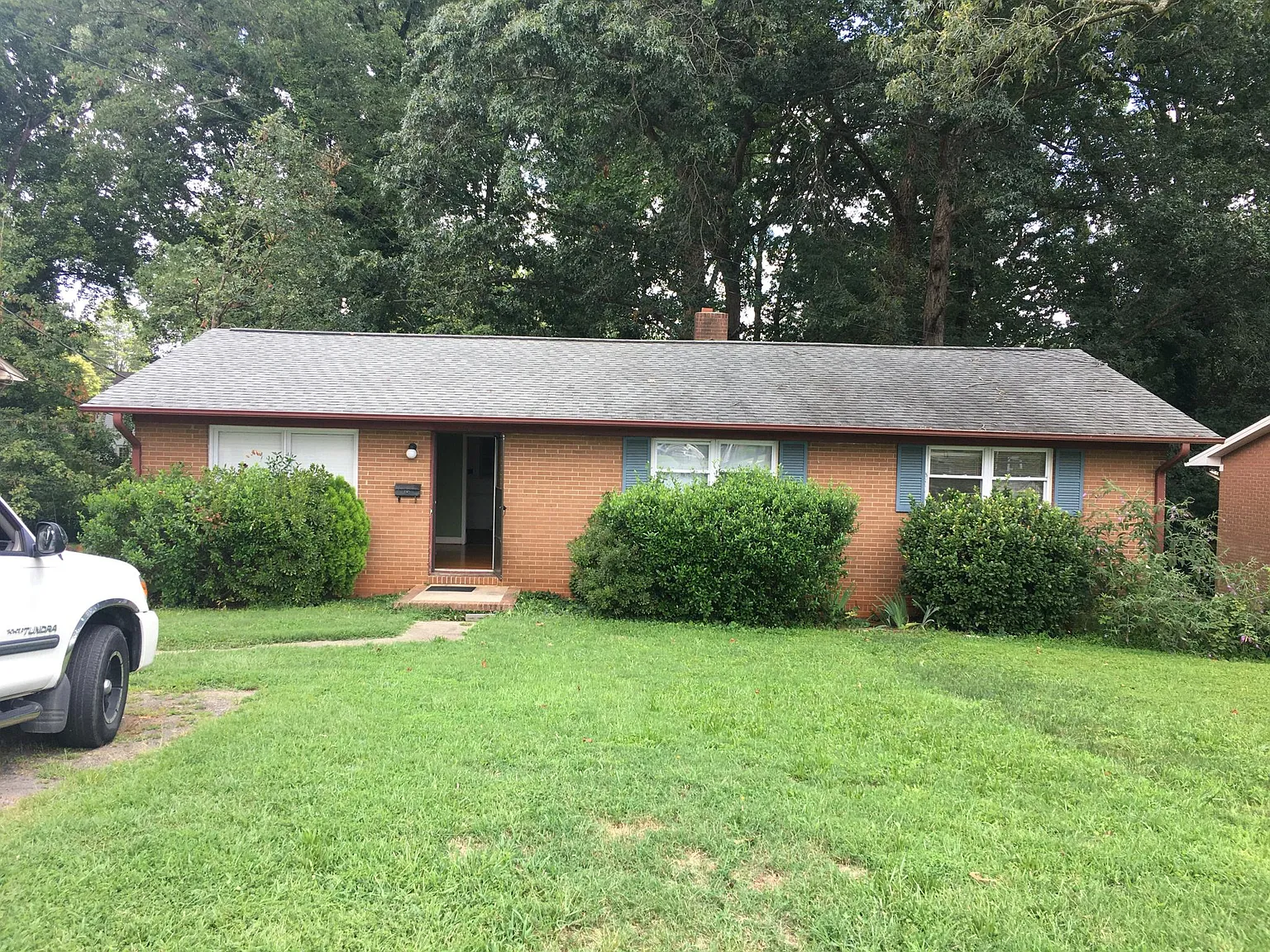 3 bed, 1421 sqft, $1,700 — Photo 1