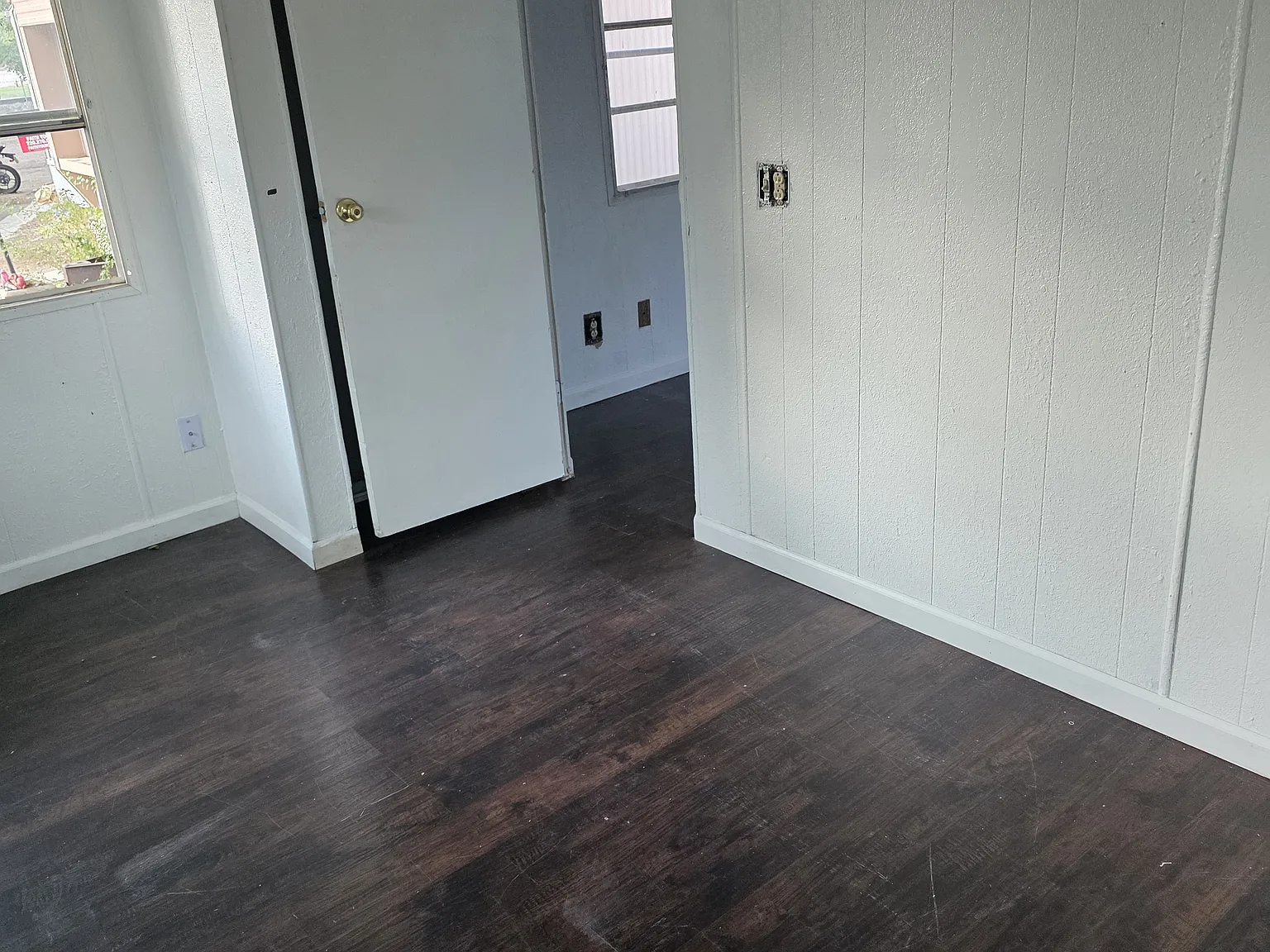 3 bed, 840 sqft, $1,875 — Photo 2