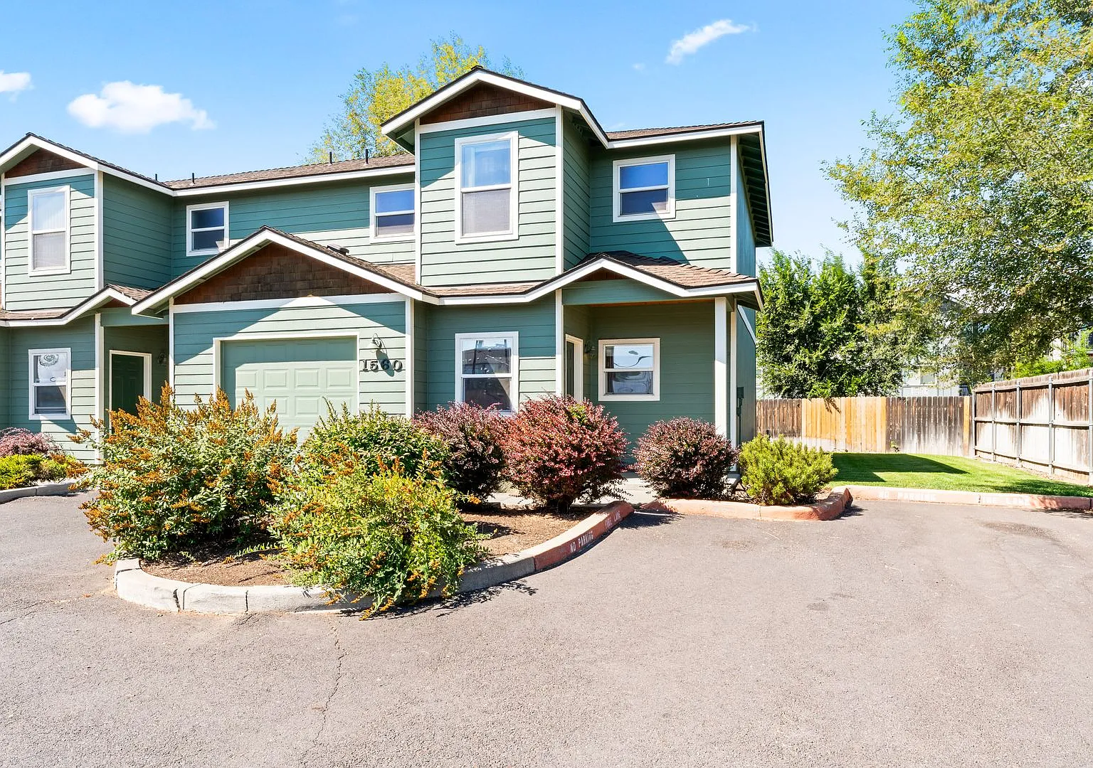 Live in Redmond Oregon — Photo 1