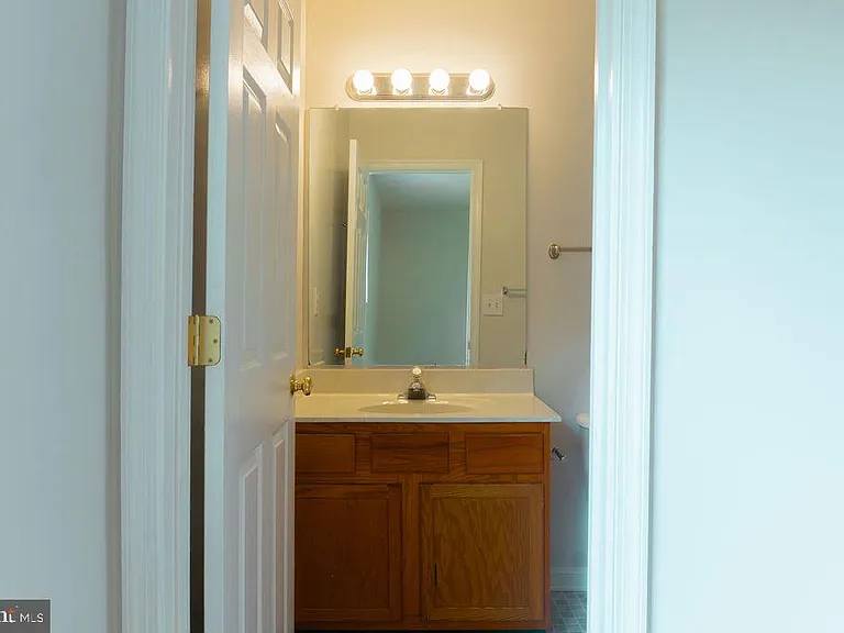 9836 Plaza View Way — Photo 29