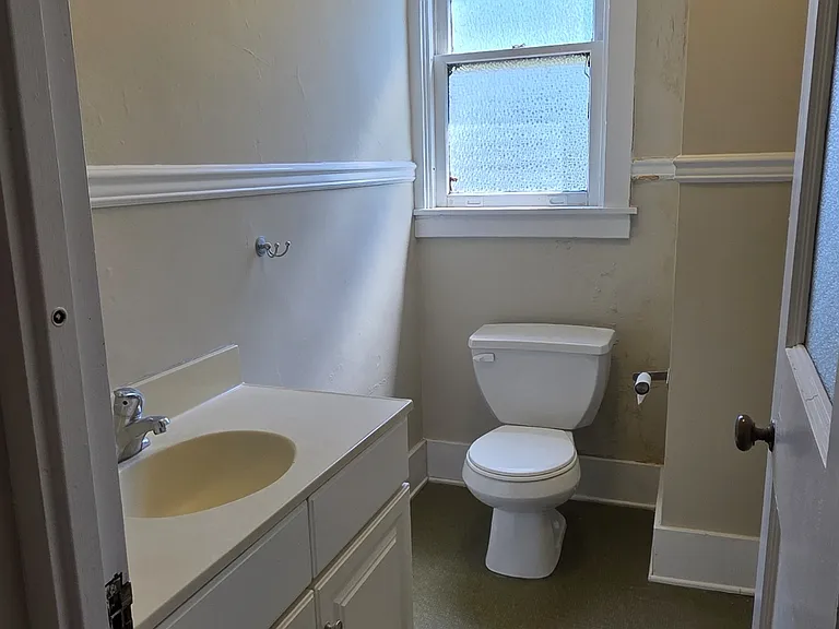 104 W Chestnut St #3F — Photo 10
