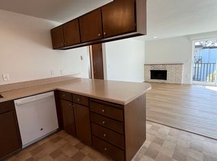 1535 NW 53rd St APT 5, Seattle, WA 98107