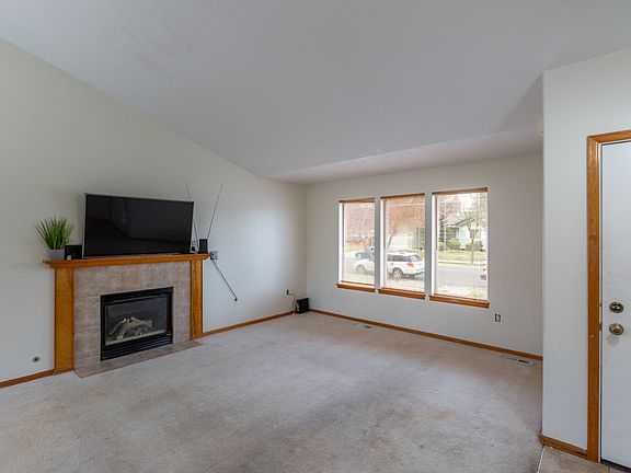 3rd image of 7711 N Tucannon St