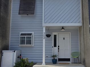 712 Nora Ln, Mount Pleasant, SC 29464