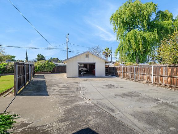 5th image of 2080 Mckinley Avenue