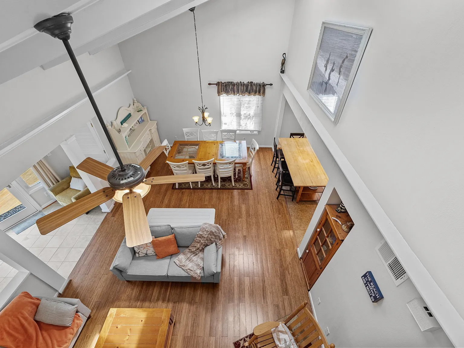 4 bed, 2550 sqft, $3,200 — Photo 2