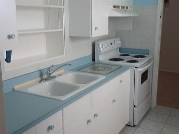 2nd image of 183 Deerfield Ave Unit 2