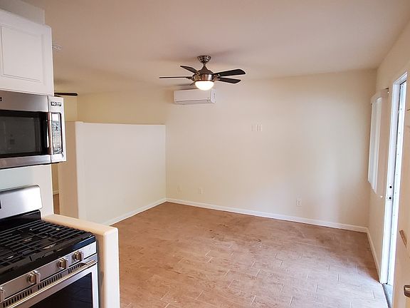 3rd image of 220 S Anza St #M