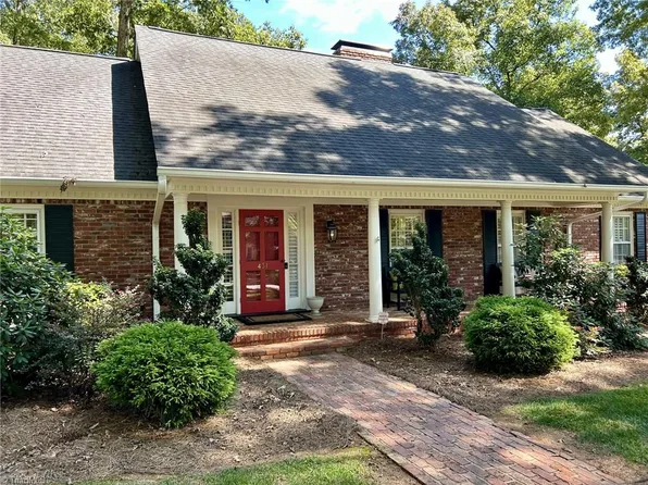 431 Staffordshire Rd, Winston Salem, NC 27104