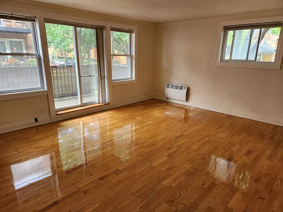 1st image of 2620 W Catalpa Ave #15