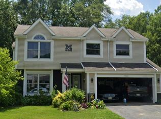 7049 Wexford Hill Ln, Holland, OH 43528
