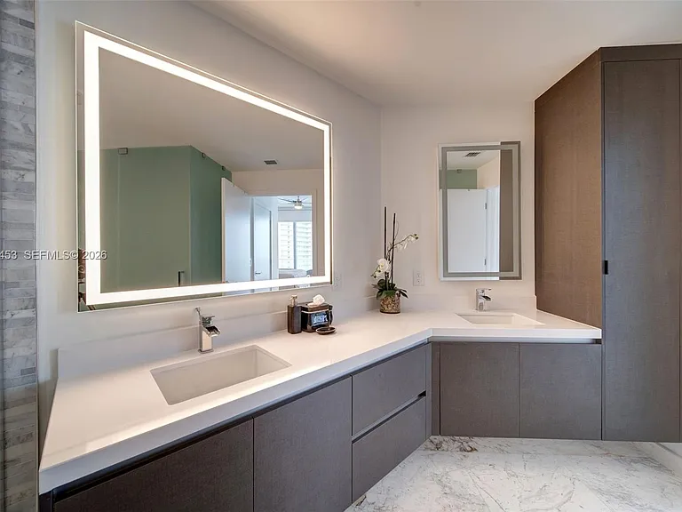 851 NE 1st Ave #3003 — Photo 34