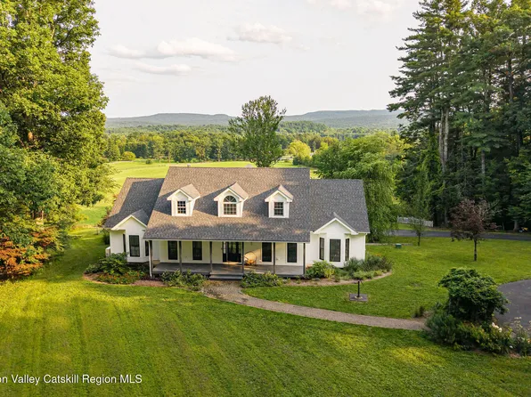 106 Mettacahonts Road, Accord, NY 12404