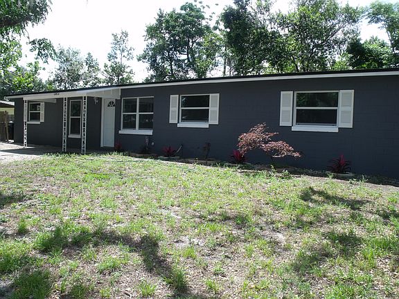 3rd image of 10400 Loubet St