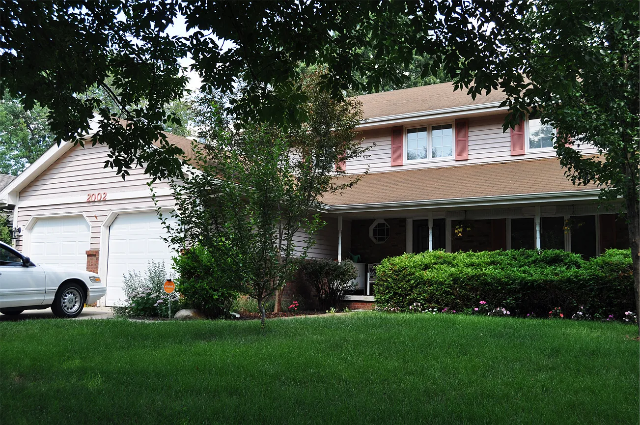 2002 Mayfair Rd photo 1