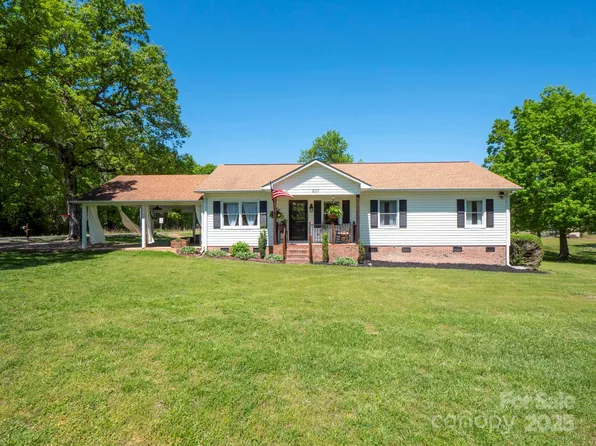 2008 Faulkner Rd, Clover, SC 29710