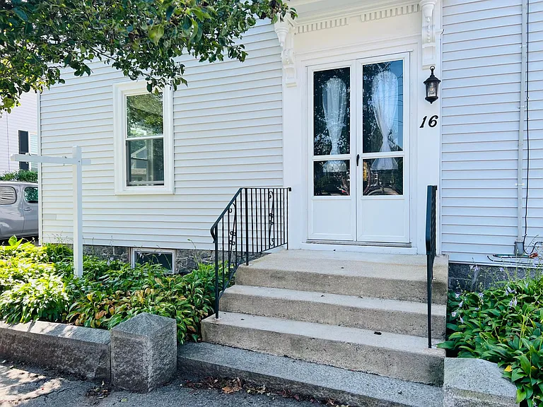 16 Home St #3 — Photo 6