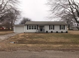 10297 N Fresno Rd, Robinson, IL 62454