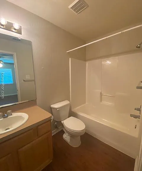 3607 Glenna Ct — Photo 13