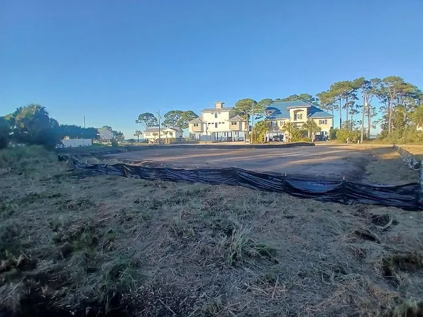 400 E Sawyer St, St. George Island, FL 32328